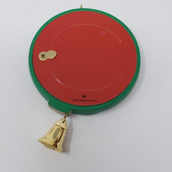 1993 Hallmark Special Cat Brass Handcrafted Keepsake Holiday Christmas Ornament. - Picture 3 of 5